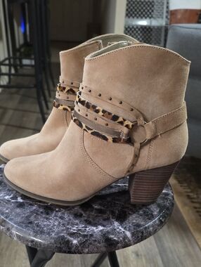 Super Cute Bella Vita Tan Suede Ankle Booties with Leopard Accent Leather Upper!